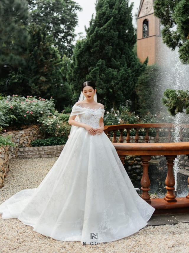 30+ mẫu Váy, Áo cưới đẹp nhất, sang trọng cho mùa cưới 2022 - Nicole Bridal