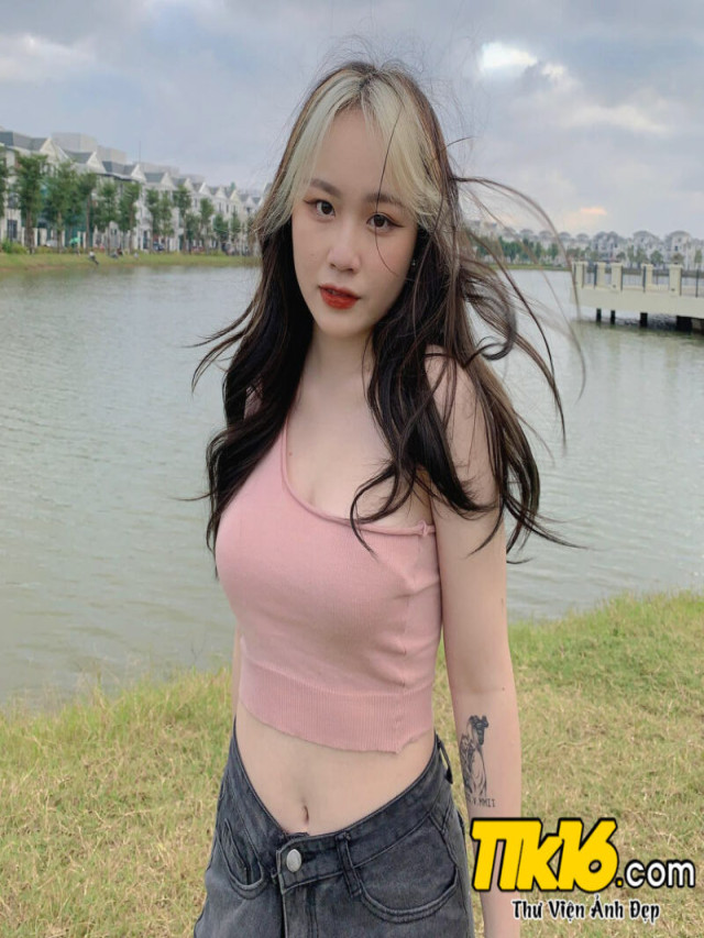 Hot tiktok Min Min-Trần Minh Nghĩa khoe body 3 vòng sexy