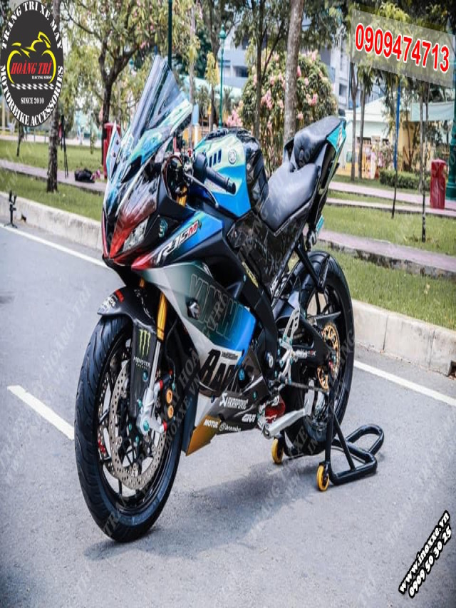 R15 V3 với dàn đồ chơi xịn sò của Biker Sài Gòn