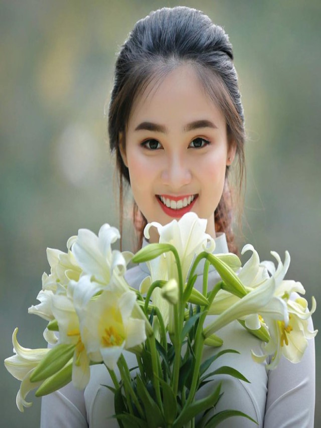 Say lòng cùng loạt hình ảnh cô gái bên hoa đẹp quyến rũ nhất