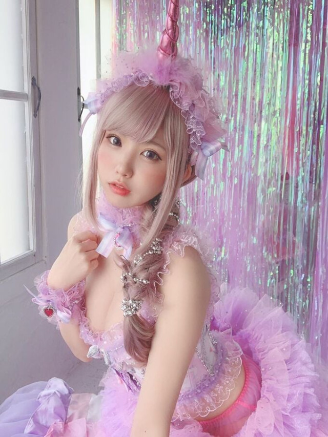 Top những cô nàng cosplay xinh đẹp, nổi tiếng nhất thế giới (Phần 1)