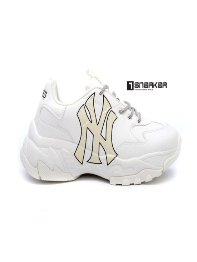 Top những đôi giày trắng quốc dân và cách phối đồ với sneaker trắng - 1Sneaker