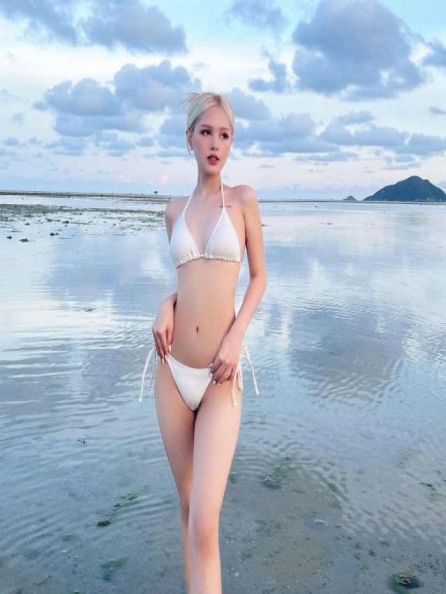 Vợ của 'streamer giàu nhất Việt Nam' hiếm hoi diện bikini, phô diễn body cực gợi cảm