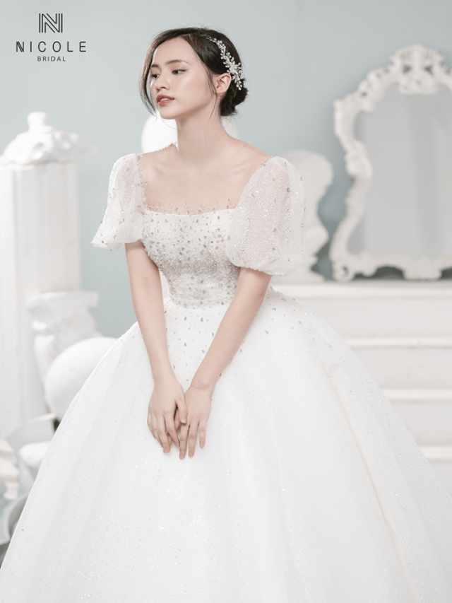 11+ mẫu váy cưới công chúa hoàng gia mọi nàng dâu mê đắm - Nicole Bridal